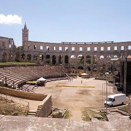 Апартаменты Stinjan *