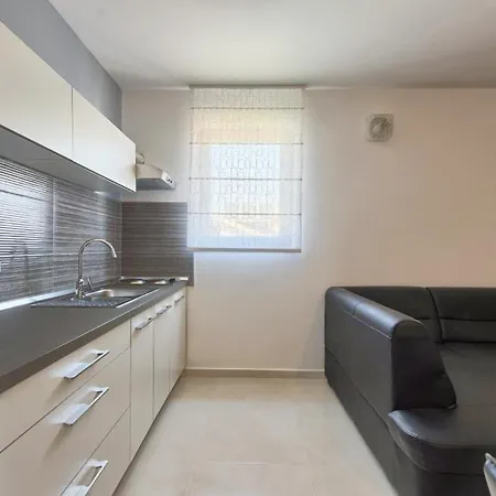 Apartment Stinjan Pula